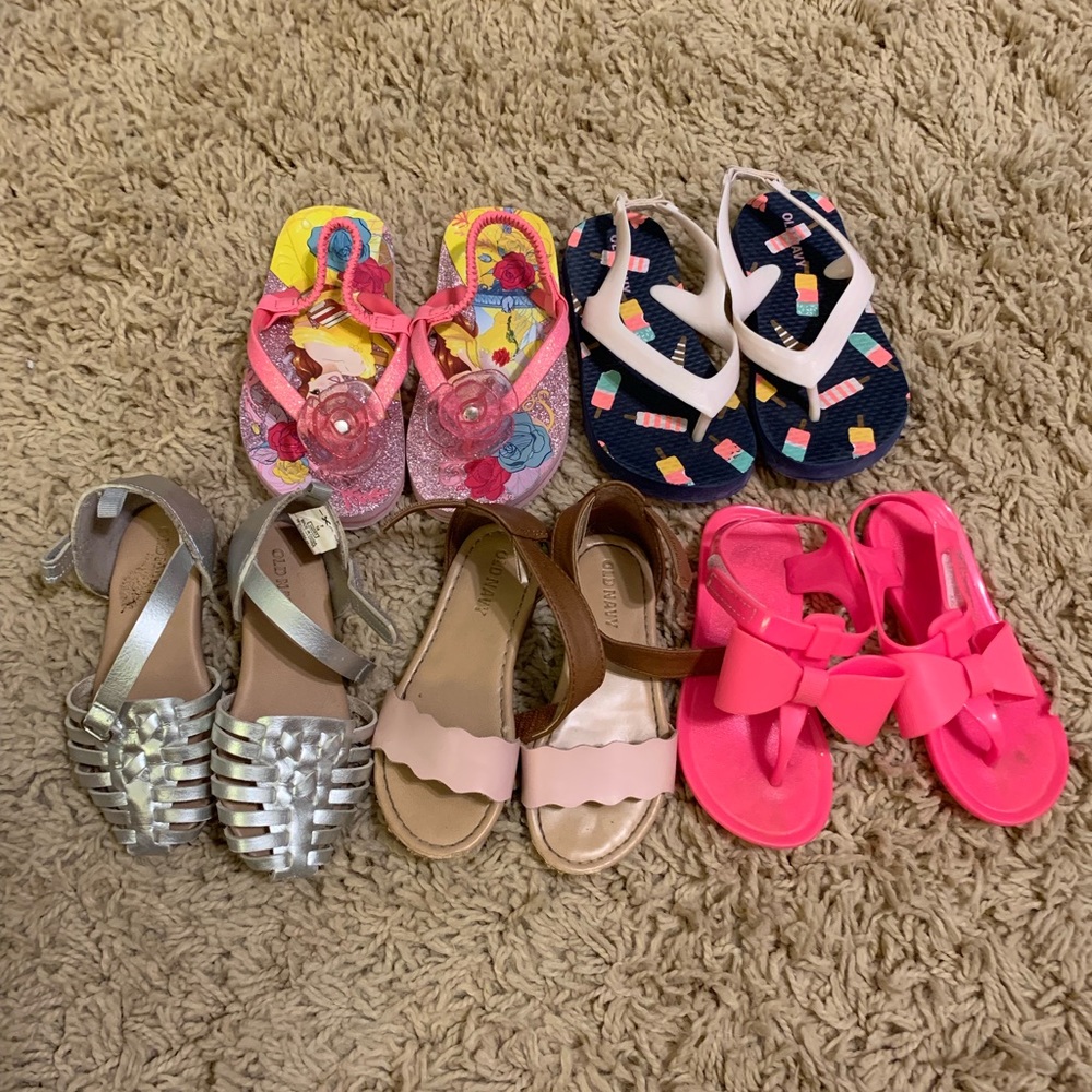 Toddler girl size 7 shoes